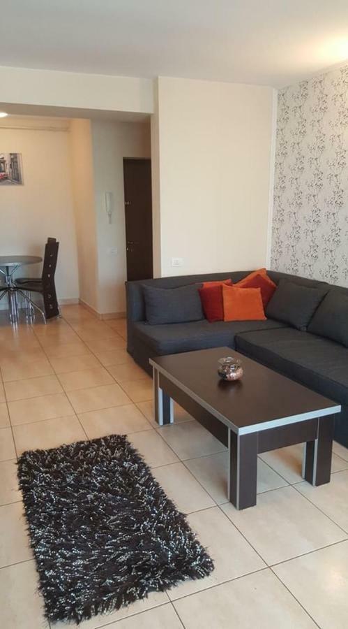 Nick Apartments Mamaia Eksteriør billede