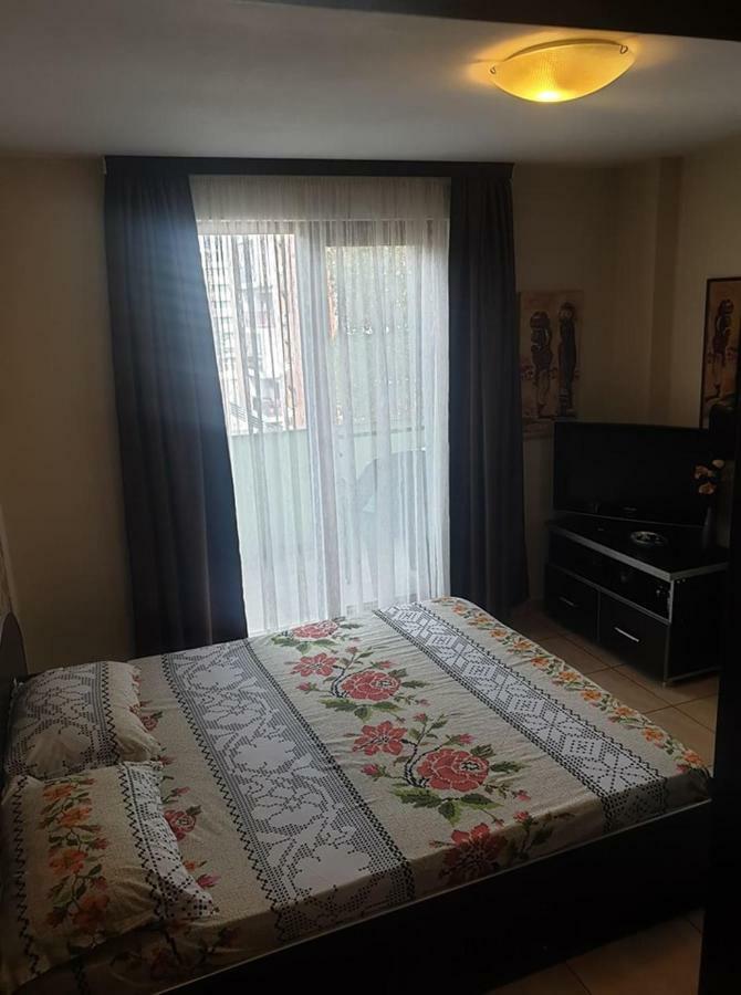 Nick Apartments Mamaia Eksteriør billede