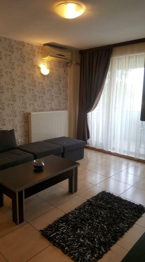 Nick Apartments Mamaia Eksteriør billede
